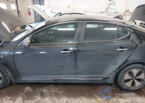 2013 Kia Optima Hybrid Lx z USA, uszkodzony, nr VIN KNAGM4AD3D5039800